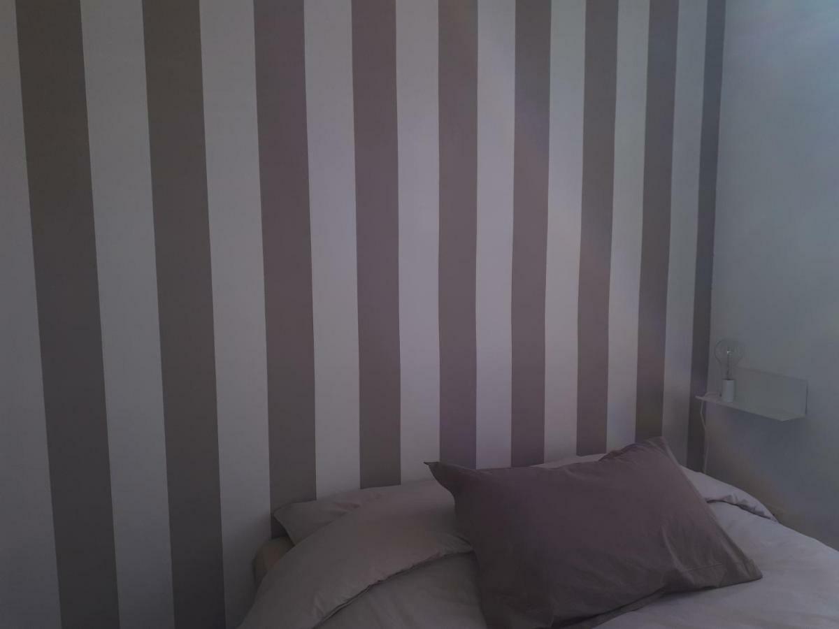 Un En Apartment *
